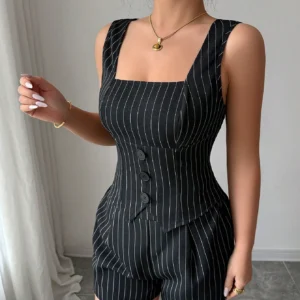 Conjunto corto negro a rayas ( M )